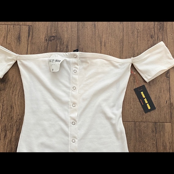 Forever21 white knit off the shoulder dress - Picture 4 of 4